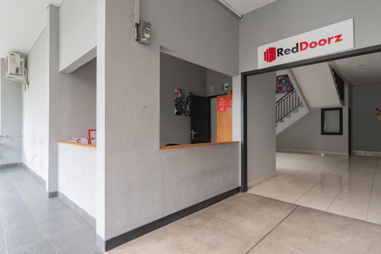 Reddoorz Near Exit Toll Pasteur 4 Hotell Bandung Exteriör bild